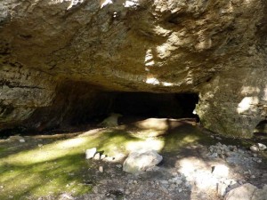 Вход в Монахову пещеру